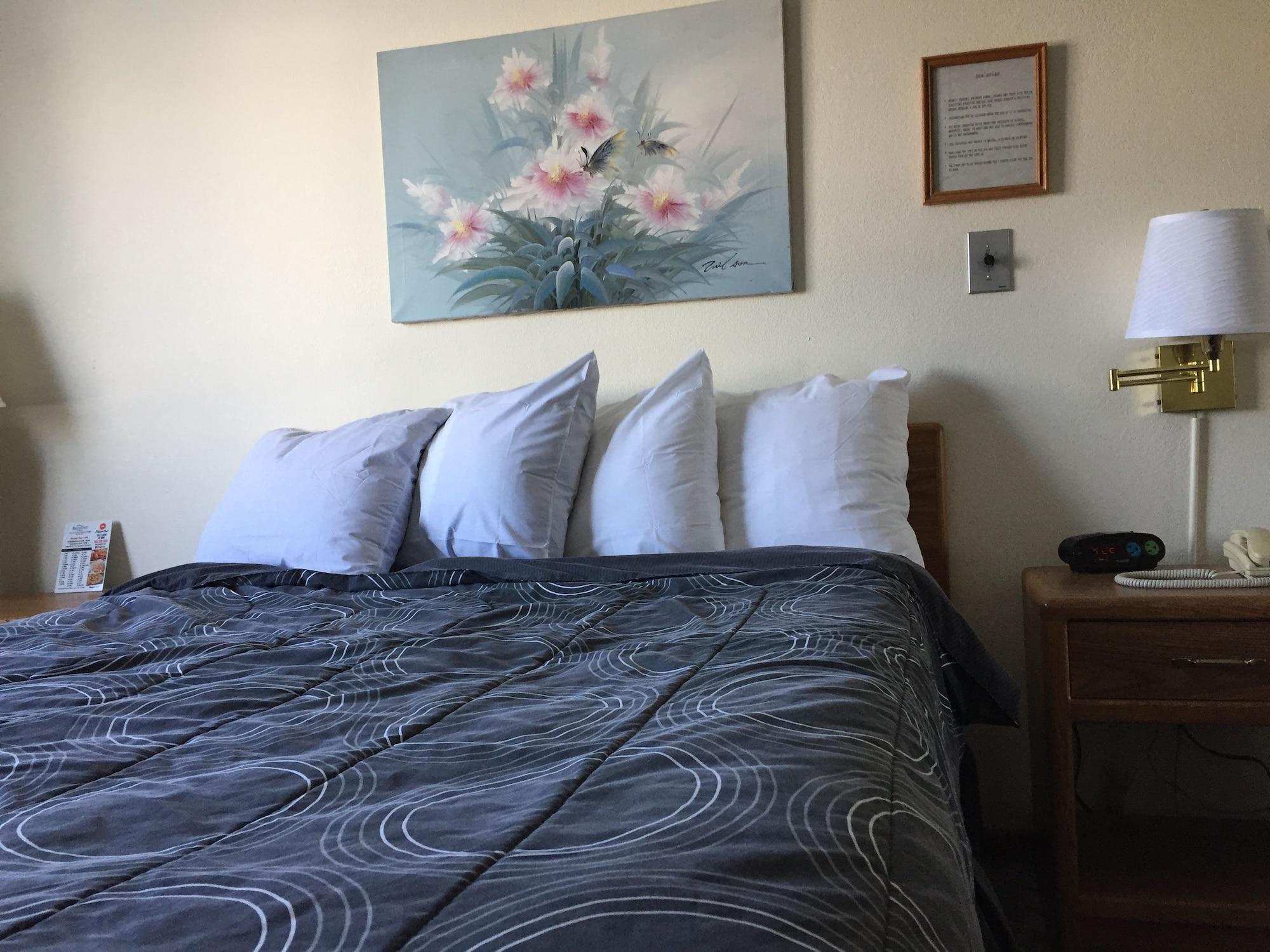 Super 8 By Wyndham Escanaba Ngoại thất bức ảnh