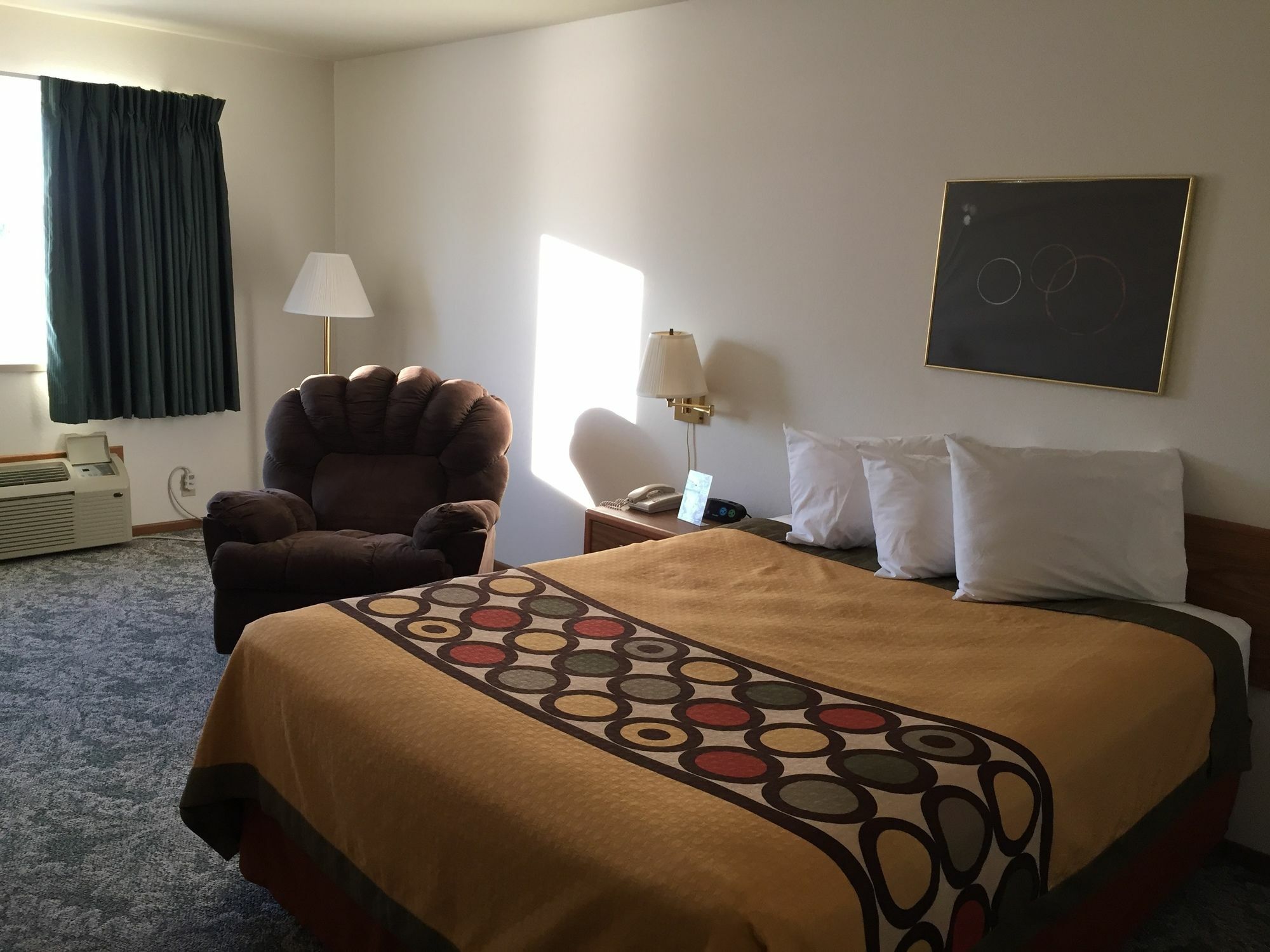 Super 8 By Wyndham Escanaba Ngoại thất bức ảnh